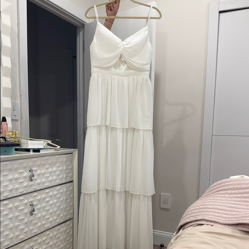 AQUA Elegant White Tiered Maxi Dress
